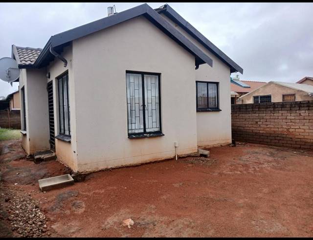 2 BEDROOM HOUSE FOR SALE IN SOSHANGUVE VV